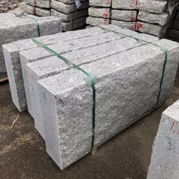 Blockstensmur granit
